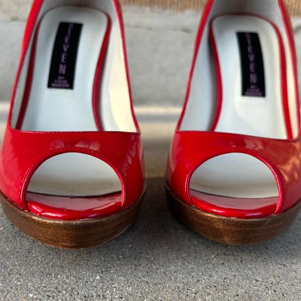Vintage Steve Madden Red Patent Peep-Toe Heels - Picture 5 of 7